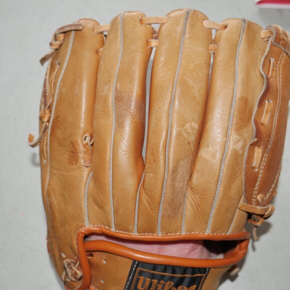 Wilson Autograph Pro Model Leather RHT Baseball Mitt Glove Perfectly Broken In - Picture 7 of 10